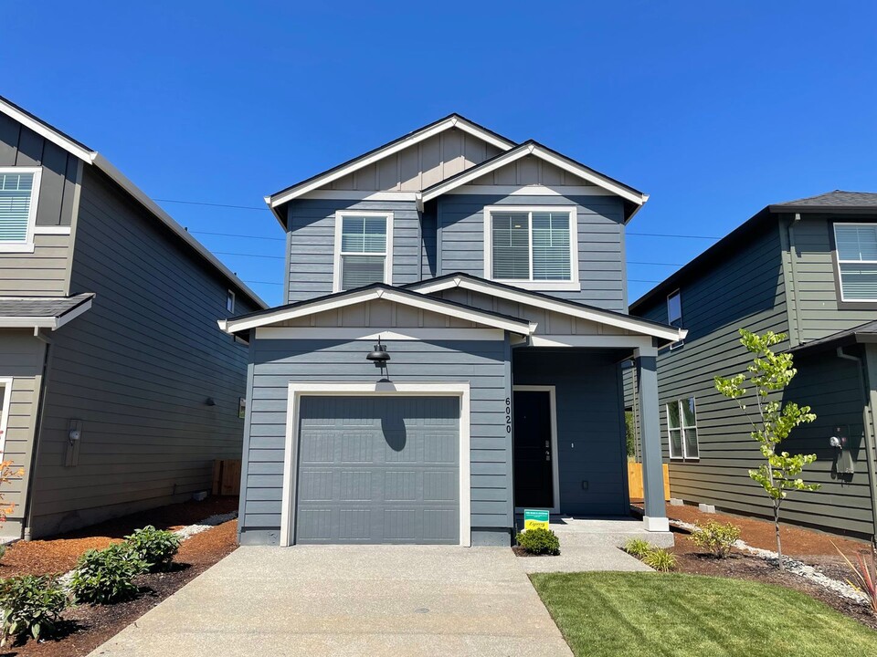 6020 NE 64th Street in Vancouver, WA - Building Photo