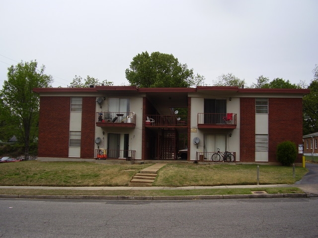 The Courtyard at The Flats