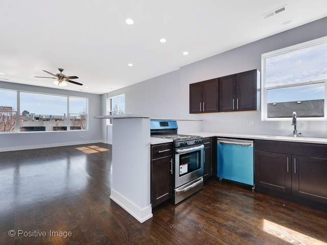 504 S Oakley Blvd-Unit -3F in Chicago, IL - Building Photo - Building Photo