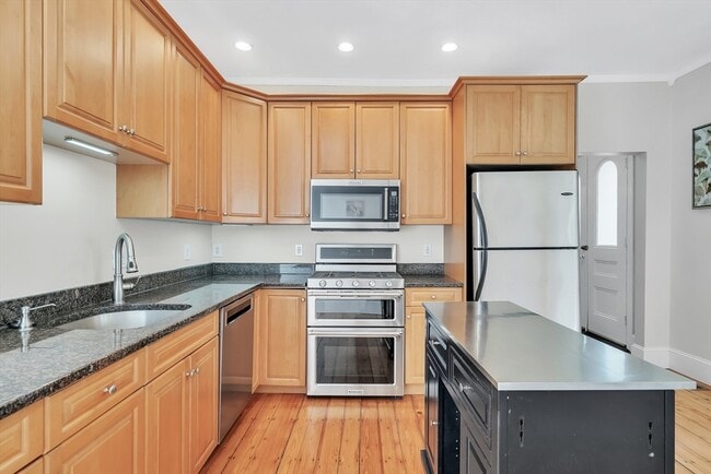 35 South St in Medfield, MA - Building Photo - Building Photo