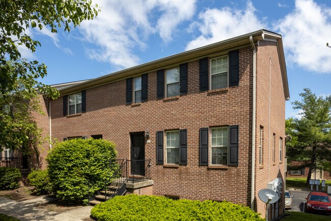 EAGLE CREEK TOWNHOMES in Lexington, KY - Foto de edificio - Building Photo