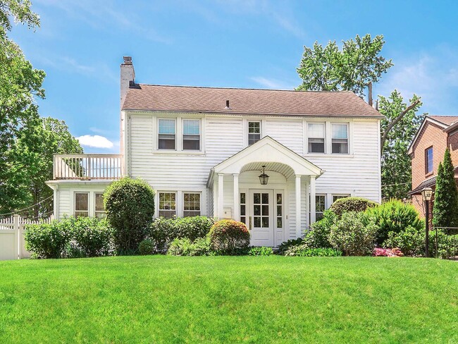 property at 32 Valley View Rd