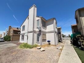 4220 Middlesex Ave in Las Vegas, NV - Building Photo