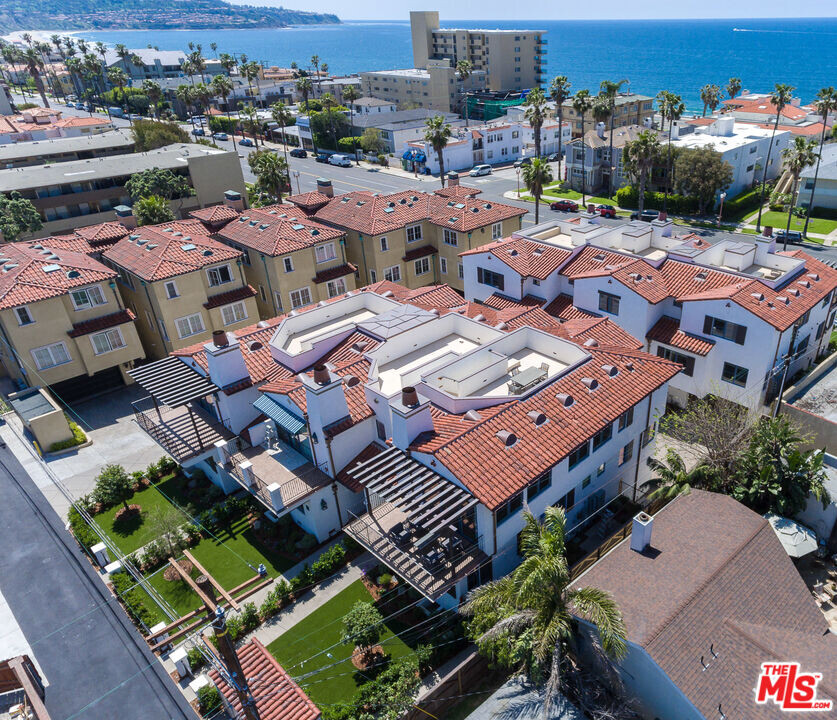 814 S Catalina Ave in Redondo Beach, CA - Building Photo