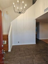 9520 Rancho Palmas Dr in Las Vegas, NV - Building Photo - Building Photo