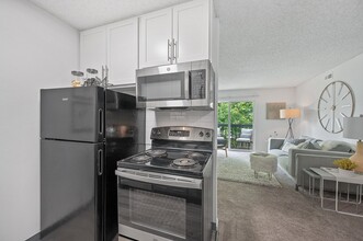Timber Glen Apartments in Batavia, OH - Building Photo - Building Photo