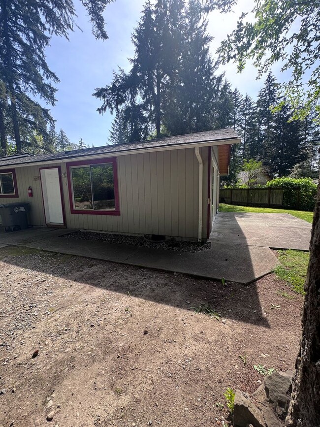 property at 10917 Creviston Dr NW