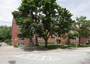 Woodmont Apartments in Toronto, ON - Building Photo - Building Photo