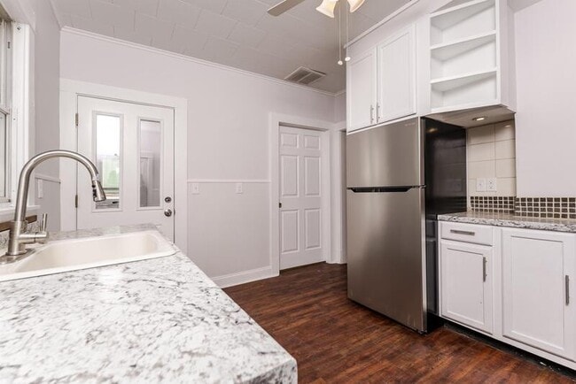 645 Pawling Ave in Troy, NY - Building Photo - Building Photo