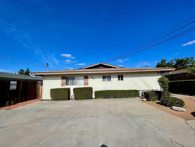657 Dorothy St