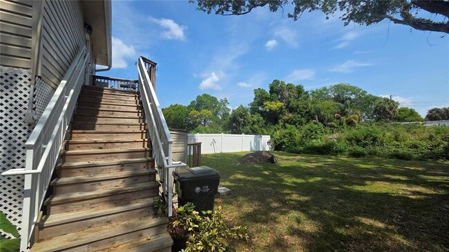 1524 6th St NW in Largo, FL - Building Photo - Building Photo