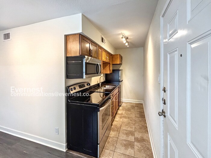 2020 S Congress Ave in Austin, TX - Building Photo