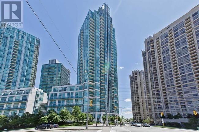 3939 Duke of York Blvd in Mississauga, ON - Building Photo - Building Photo