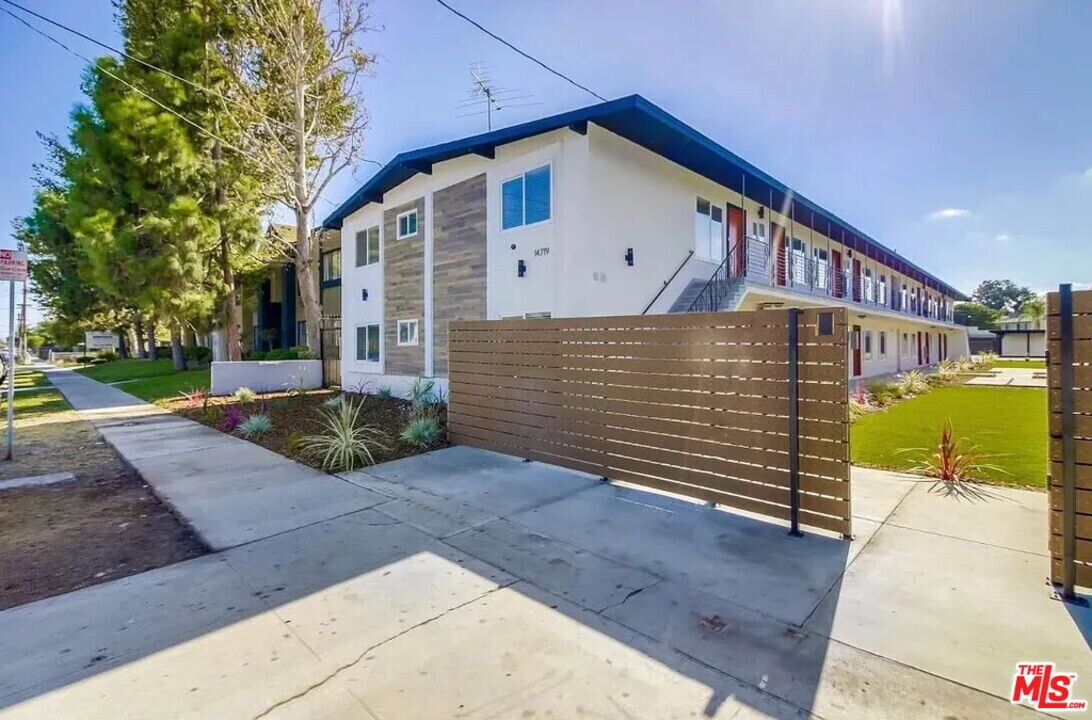 14719 Chadron Ave in Gardena, CA - Building Photo