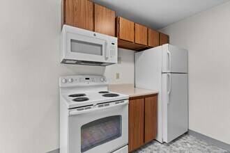 Fir Park Apartments in University Place, WA - Building Photo - Building Photo