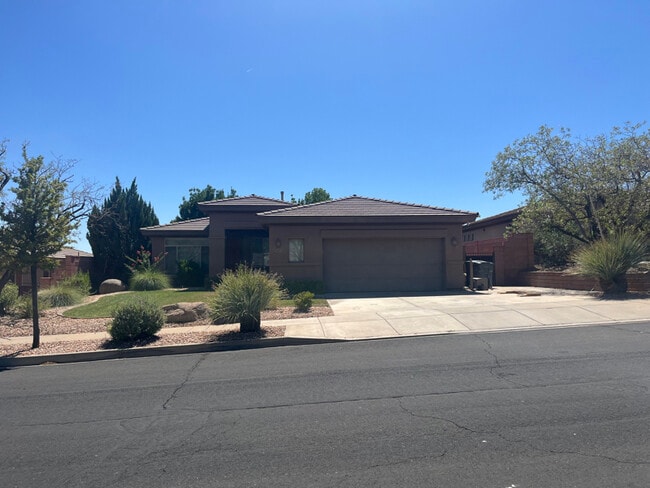 property at 3472 E Canyon Crest Ave