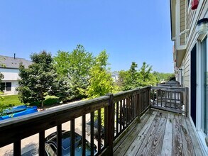 1464 Lake Ridge Ct in Mundelein, IL - Building Photo - Building Photo