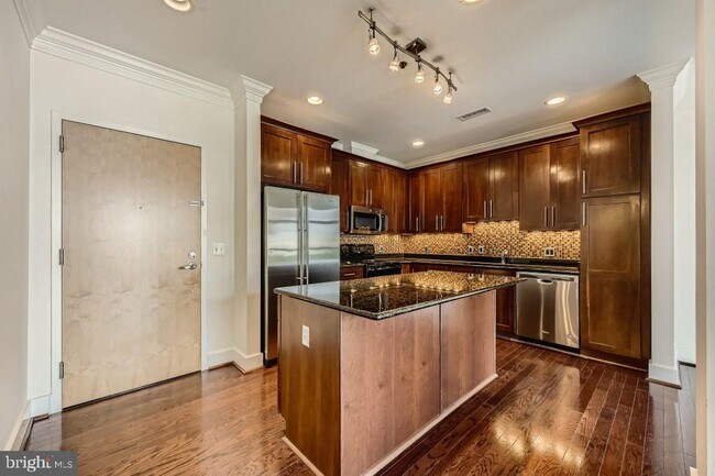 property at 2772 Lighthouse Point E