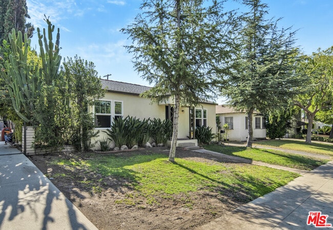70 N Berkeley Ave in Pasadena, CA - Building Photo - Building Photo