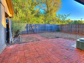 206 Woodbridge Cir in Edmond, OK - Building Photo - Building Photo