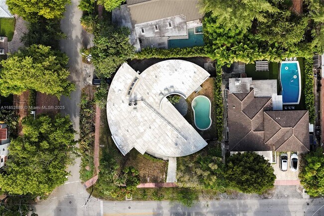 4595 N Michigan Ave in Miami Beach, FL - Building Photo - Building Photo