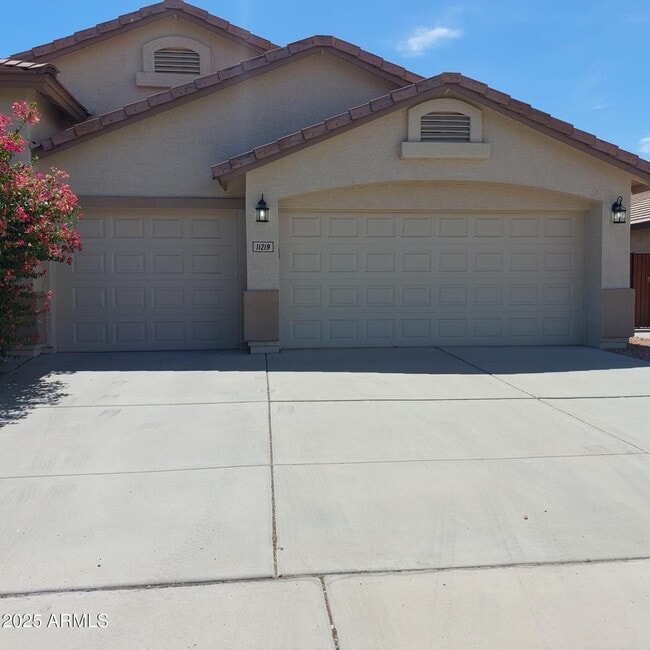11219 W Vernon Ave in Avondale, AZ - Building Photo - Building Photo