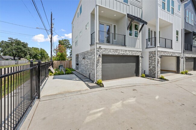 property at 717 Janisch Rd