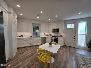 2796 N Dalenhurst Pl in Simi Valley, CA - Building Photo - Building Photo