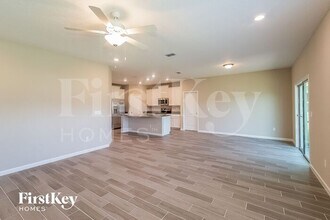1993 Mathews Manor Dr in Jacksonville, FL - Building Photo - Building Photo