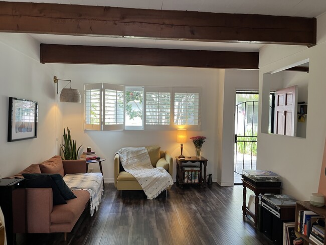 property at 4040 Grand View Blvd
