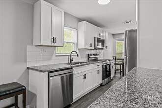 140 Cumberland Ct in Athens, GA - Building Photo - Building Photo