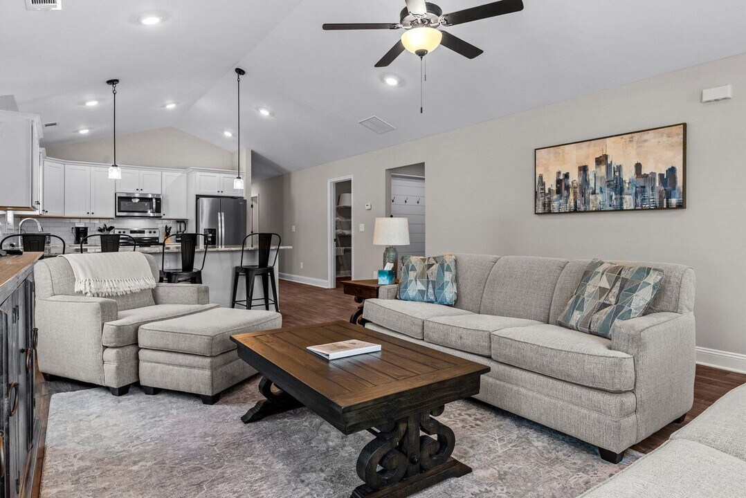 5486 Mt Olive Rd in Commerce, GA - Building Photo