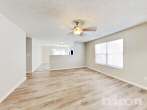 5835 Mosaic Pl in Indianapolis, IN - Building Photo - Building Photo