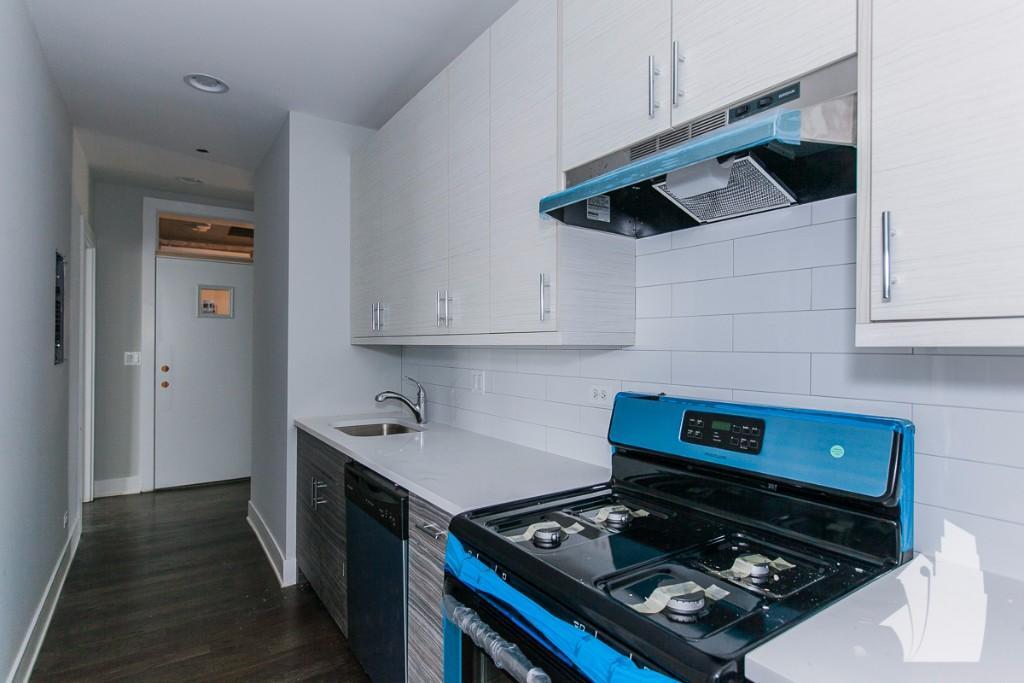 3951 N Janssen Ave, Unit 3915-3N in Chicago, IL - Foto de edificio