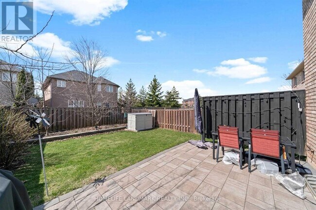 2418 Highcroft Rd in Oakville, ON - Building Photo - Building Photo