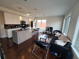 659 Massachusetts Ave, Unit 6 in Boston, MA - Building Photo