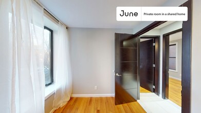 Private bedroom in 4 bed/2 bath Home in New York, NY - Building Photo - Building Photo
