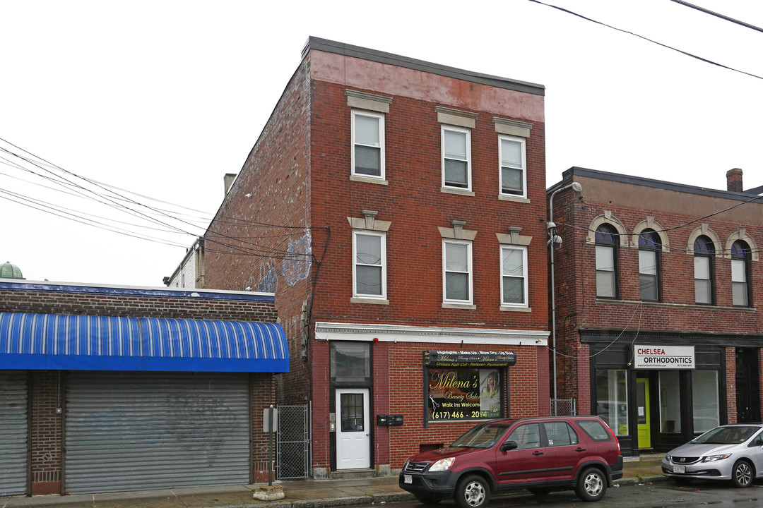 135 Arlington St in Chelsea, MA - Foto de edificio