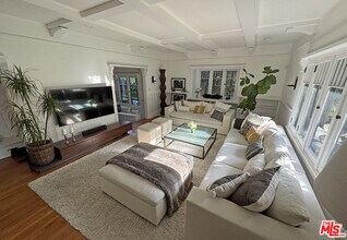 1957 Canyon Dr in Los Angeles, CA - Building Photo - Building Photo