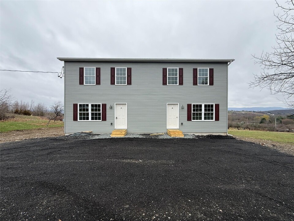 26 Burma Rd in Marlboro, NY - Building Photo