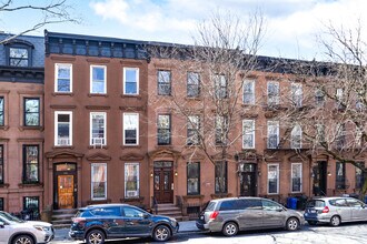 392 Bergen St in Brooklyn, NY - Foto de edificio - Building Photo