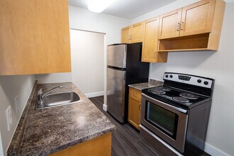 112 River Apartment in Winnipeg, MB - Building Photo - Building Photo