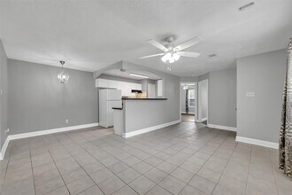 320 Willowick St in Tomball, TX - Building Photo - Building Photo