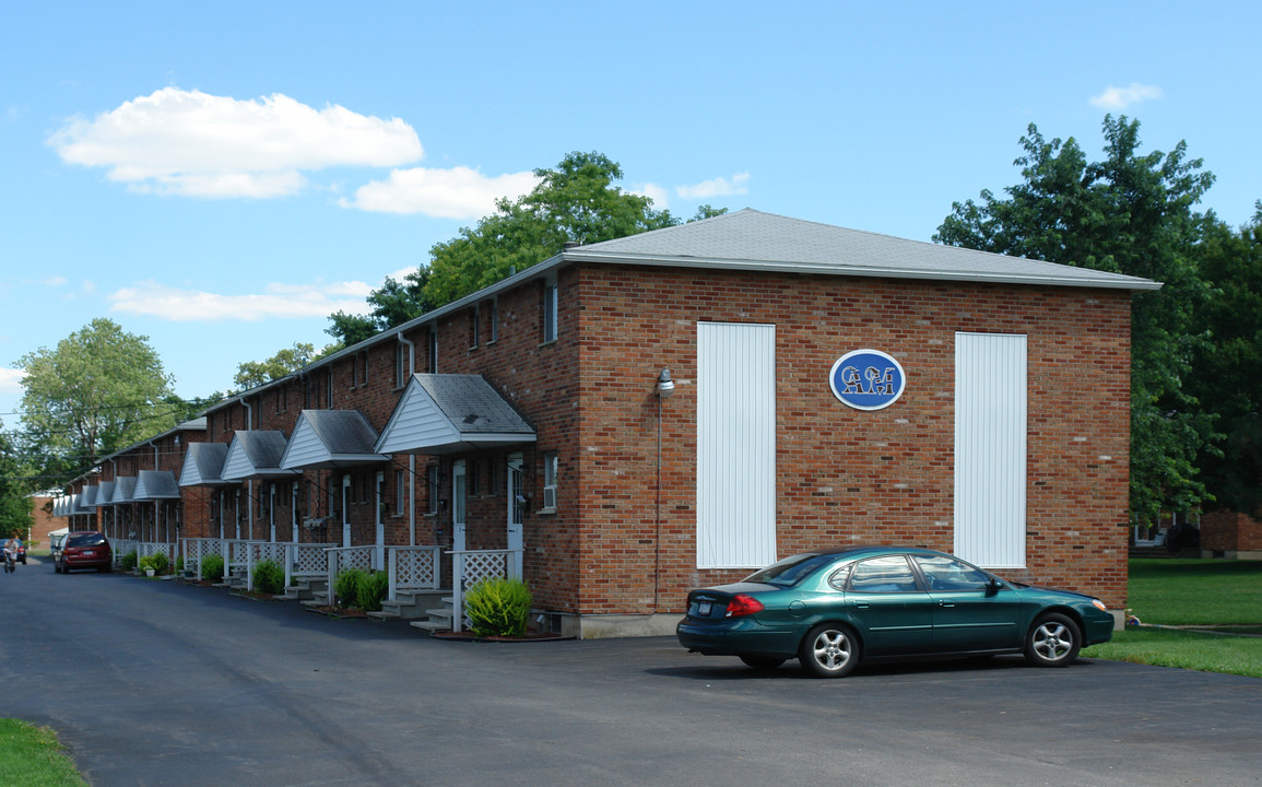 Aaron Manor Townhouse in Syracuse, NY - Building Photo