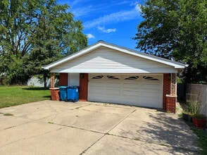 15W644 Patricia Ln in Elmhurst, IL - Building Photo - Building Photo