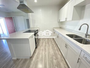1007 E Elwood St in Phoenix, AZ - Building Photo - Building Photo