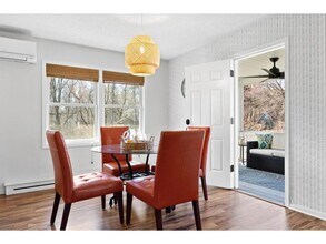 25455 Nelsine Dr in Shorewood, MN - Building Photo - Building Photo