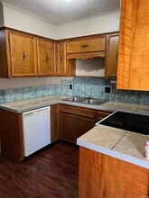 213 Oak Ln in Little Rock, AR - Building Photo - Building Photo