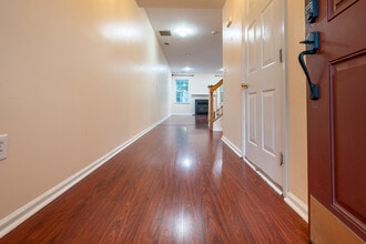 25 Blake Dr in Pennington, NJ - Building Photo - Building Photo