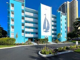 2711 First St in Ft. Myers, FL - Building Photo